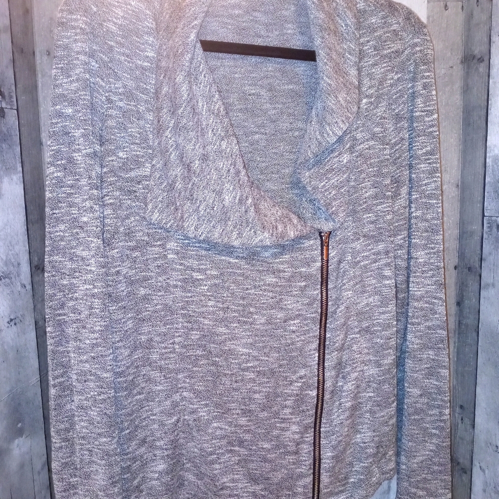 Massimo long sleeve front zip grey sweater